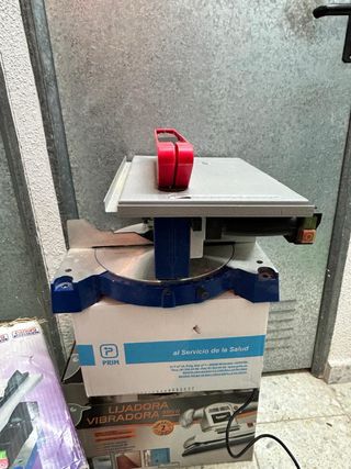 Sierra de mesa y sierra ingletadora