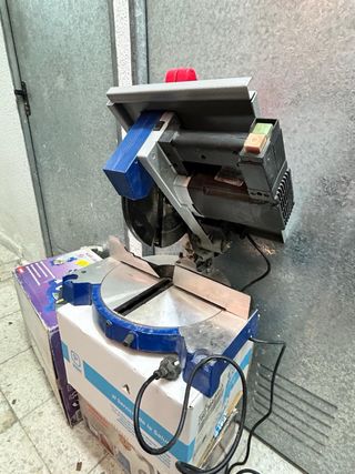 Sierra de mesa y sierra ingletadora