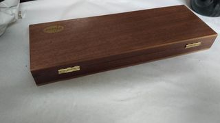 Caja de madera Pfizer