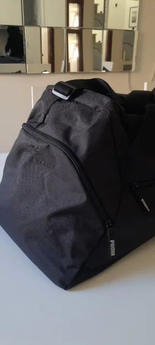 Mala de desporto grande Puma Nova preta