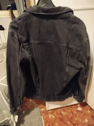 Chaqueta vaquera negra Lefties