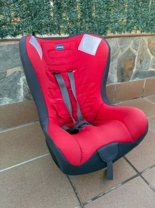 Silla de coche bebé roja