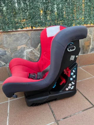 Silla de coche bebé roja