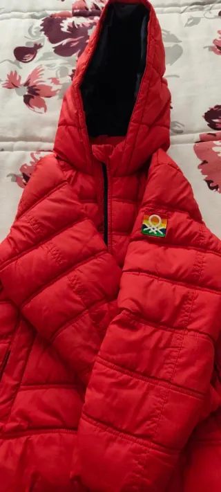 Chaqueta niño Benetton roja