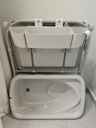Bañera y cambiador Chicco para bebé