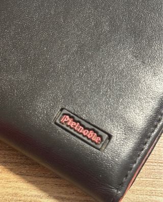 Cartera Pielnoble Negra y Roja Nueva 15x11cm.