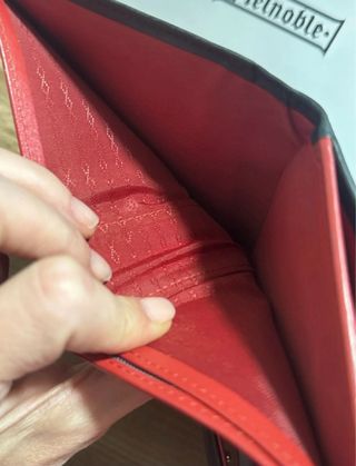 Cartera Pielnoble Negra y Roja Nueva 15x11cm.