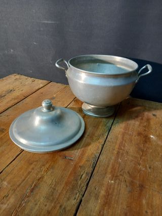 SOPERA DE ALUMINIO ANTIGUA.