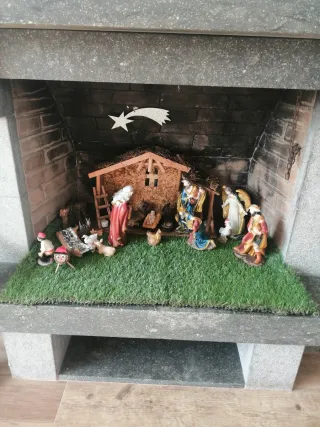 Portal de Belén con figuras