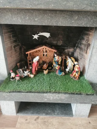 Portal de Belén con figuras