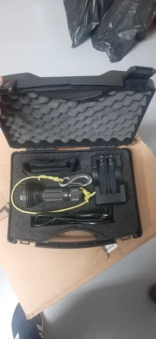 Linterna submarina especial buceo