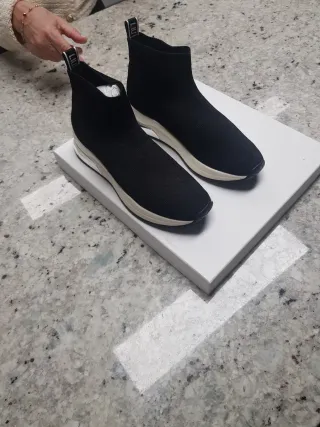 Botines negros mujer