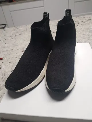 Botines negros mujer