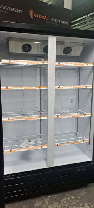 NEVERA EXPOSITORA DE BEBIDAS NUEVA