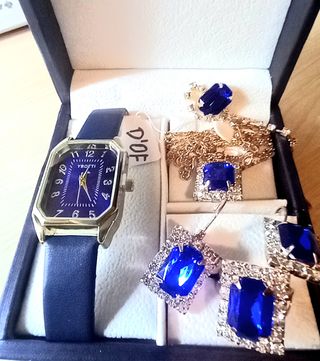 Conjunto de Joyería Piedras Azules  y Doradas