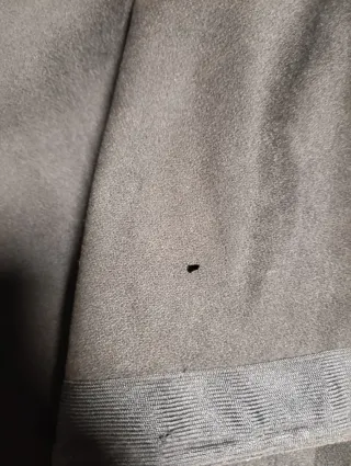 Capa antigua negra con cuello de pelliza