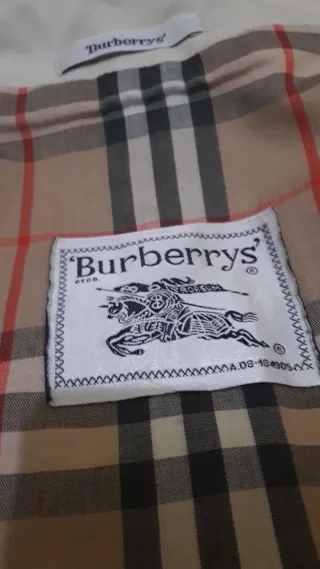 Gabardina Burberry Beige Mujer