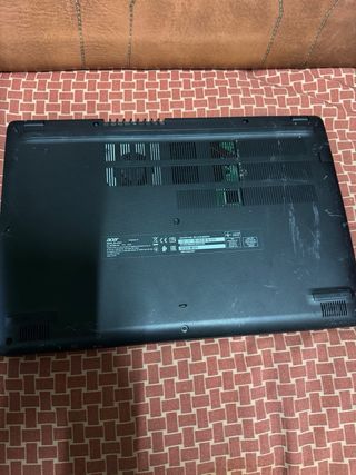 Portátil Acer Extensa 15 EX215-31HS (Tastiera difettosa)