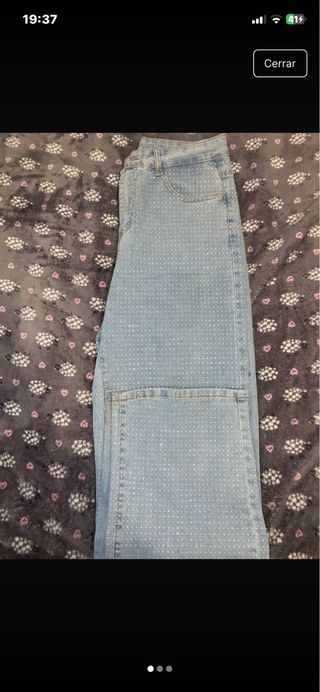 Pantalón vaquero ancho con brillos