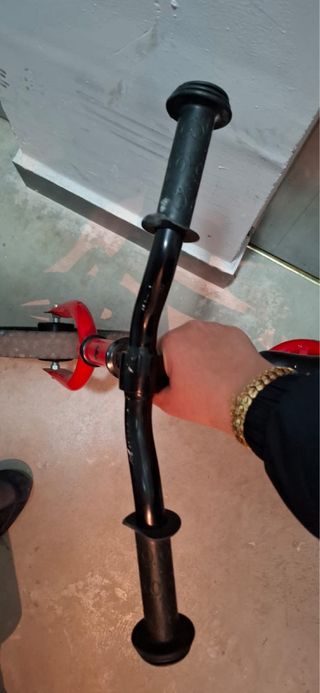 Bicicleta de equilibrio roja Sawyer