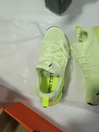 Nike Bambas Verdes y Blancas son originales