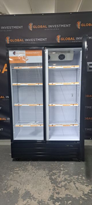 NEVERA EXPOSITORA DE BEBIDAS REFRIGERADA