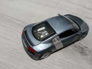 Audi R8 Maisto 1/24