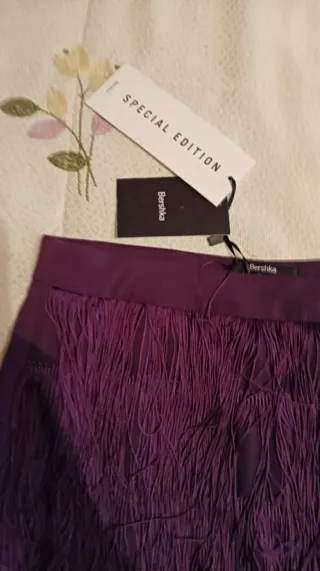 Falda pantalón Bershka flecos morado