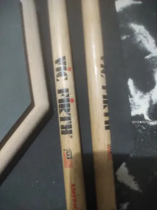 Pad Evans Realfeel y baquetas Vic Firth, exelente