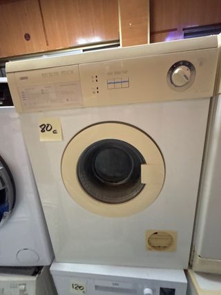 Secadora Zanussi 5kg Bomba Calor