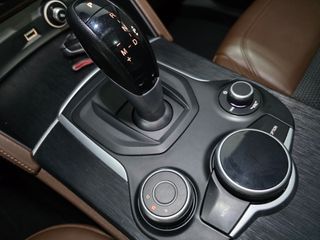 Alfa Romeo Stelvio 2019
