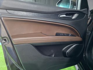 Alfa Romeo Stelvio 2019