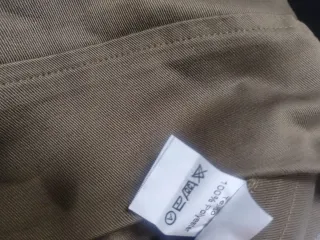 Pantalón acampanado talla 40 + otro pantal. Regalo