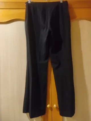 Pantalón acampanado talla 40 + otro pantal. Regalo