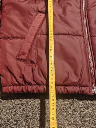 Chaqueta Levi's Puffer Burdeos Talla M