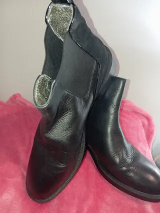 Botines negros de piel