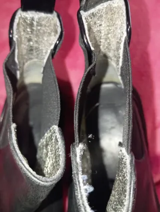 Botines negros de piel