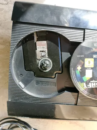 PlayStation 3 Super Slim Nera