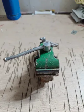 Mini prensa de banco verde