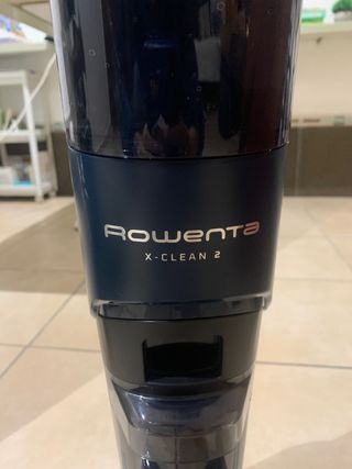 Aspiradora 2 en 1: Aspira y Friega