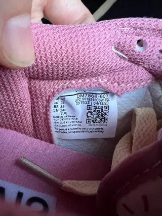 Nike Jordan 1 low travis scott shy pink