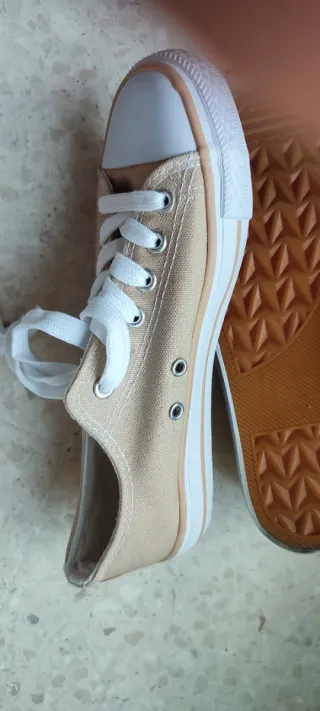 Deportivas Skechers Granates Talla 37 más regalo