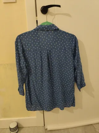 Blusa azul estampada