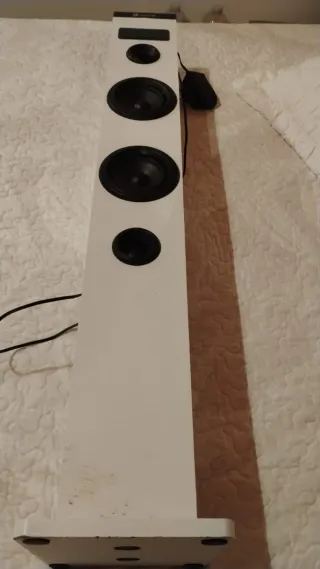 Torre de Sonido NGS Blanca y Negra