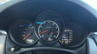 Porsche Macan Turbo Performance Package 324 kW (440 CV)