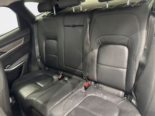 Jaguar F-Pace 2.0D I4 204PS AWD Auto MHEV R-Dynamic SE