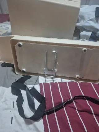 Máquina de coser Sigma con maletín