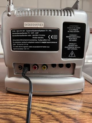 Radio TV Portátil Plata