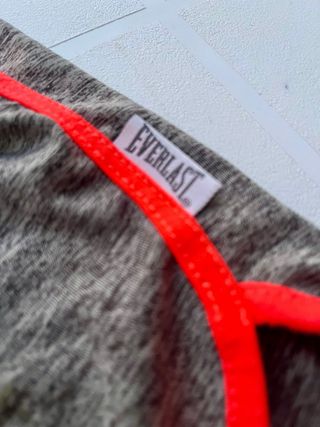 Conjunto deportivo Everlast mujer gris y rojo