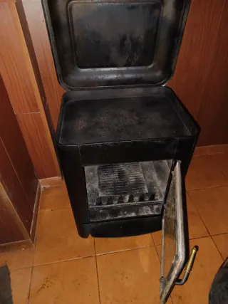 Estufa de leña de hierro